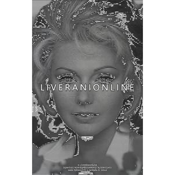 NEG-RETROSPETTIVA SYLVA KOSCINA ATTRICE NELLA FOTO SYLVA KOSCINA SUL SET CINEMATOGRAFICO DEL FILM“ IL LUPI ATTACANO IN BRANCO“titolo internazionale: Hornets\' Nest NELL\'ANNO 1969 A PIACENZA AG ALDO LIVERANI SAS