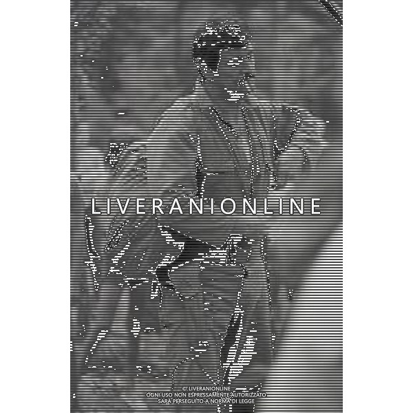 NEG-RETROSPETTIVA ROCK HUDSON ATTORE NELLA FOTO ROCK HUDSON SUL SET CINEMATOGRAFICO DEL FILM“ IL LUPI ATTACANO IN BRANCO“titolo internazionale: Hornets\' Nest NELL\'ANNO 1969 A PIACENZA AG ALDO LIVERANI SAS
