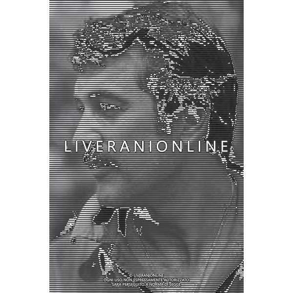 NEG-RETROSPETTIVA ROCK HUDSON ATTORE NELLA FOTO ROCK HUDSON SUL SET CINEMATOGRAFICO DEL FILM“ IL LUPI ATTACANO IN BRANCO“titolo internazionale: Hornets\' Nest NELL\'ANNO 1969 A PIACENZA AG ALDO LIVERANI SAS