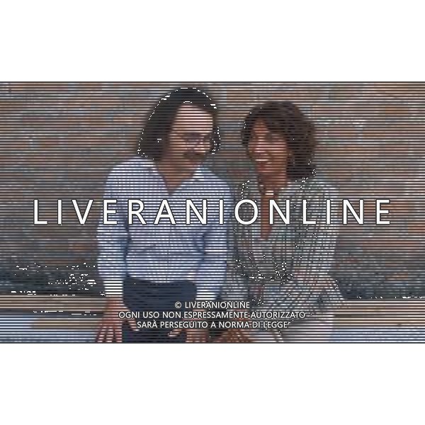 DIAP-RETROSPETTIVA MAURIZIO NICHETTI ATTORE NELLA FOTO MAURIZIO NICHETTI CON MARIANGELA MELATO A VENEZIA NELL\'ANNO 1982 AG ALDO LIVERANI SAS