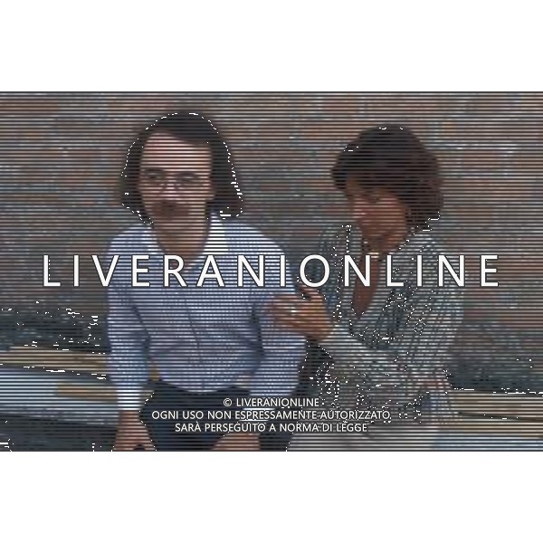 DIAP-RETROSPETTIVA MAURIZIO NICHETTI ATTORE NELLA FOTO MAURIZIO NICHETTI CON MARIANGELA MELATO A VENEZIA NELL\'ANNO 1982 AG ALDO LIVERANI SAS