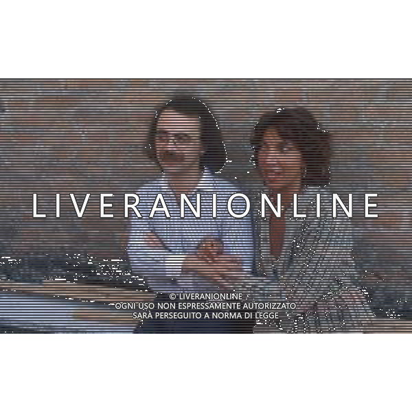 DIAP-RETROSPETTIVA MAURIZIO NICHETTI ATTORE NELLA FOTO MAURIZIO NICHETTI CON MARIANGELA MELATO A VENEZIA NELL\'ANNO 1982 AG ALDO LIVERANI SAS