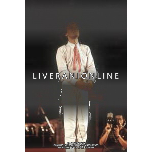 DIAP-RETROSPETTIVA EUGENIO FINARDI CANTANTE NELLA FOTO EUGENIO FINARDI A MILANO NELL\'ANNO 1981 AG ALDO LIVERANI SAS