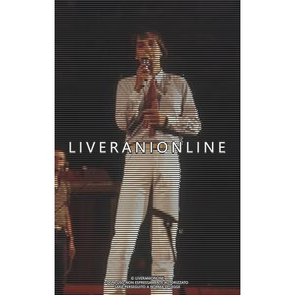 DIAP-RETROSPETTIVA EUGENIO FINARDI CANTANTE NELLA FOTO EUGENIO FINARDI A MILANO NELL\'ANNO 1981 AG ALDO LIVERANI SAS
