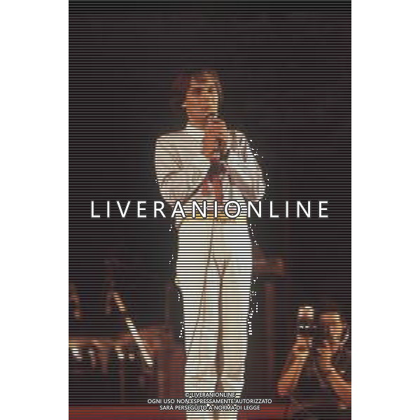 DIAP-RETROSPETTIVA EUGENIO FINARDI CANTANTE NELLA FOTO EUGENIO FINARDI A MILANO NELL\'ANNO 1981 AG ALDO LIVERANI SAS