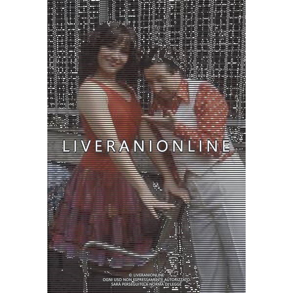 DIAP-RETROSPETTIVA ALVARO VITALI ATTORE NELA FOTO ALVARO VITALI CON ADRIANA RUSSO A ROMA NELL\'ANNO 1982 FOTO EDGARDO DELLA SCORCIOSA-AG ALDO LIVERANI SAS