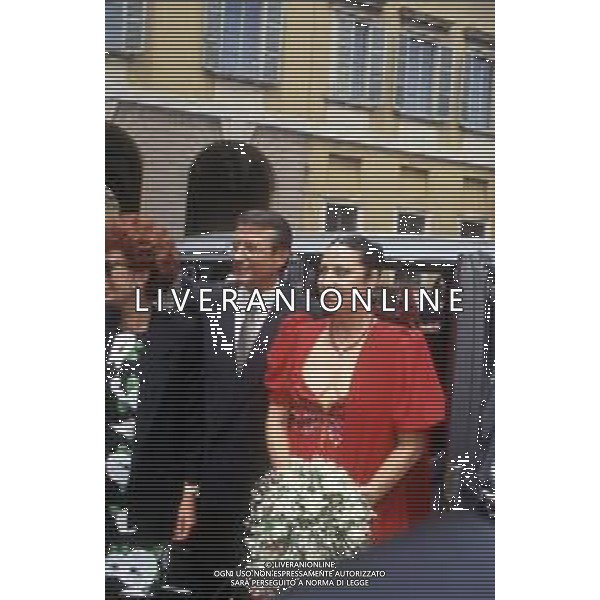DIAP-20-06-1992 MILANO VILLA PALESTRO MATRIMONIO DI TONY RENIS CON ELETTRA MORINI NELLA FOTO IL MATRIMONIO DI TONY RENIS CON ELETTRA MORINI A MILANO IN VILLA PALESTRO AG ALDO LIVERANI SAS