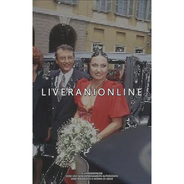 DIAP-20-06-1992 MILANO VILLA PALESTRO MATRIMONIO DI TONY RENIS CON ELETTRA MORINI NELLA FOTO IL MATRIMONIO DI TONY RENIS CON ELETTRA MORINI A MILANO IN VILLA PALESTRO AG ALDO LIVERANI SAS