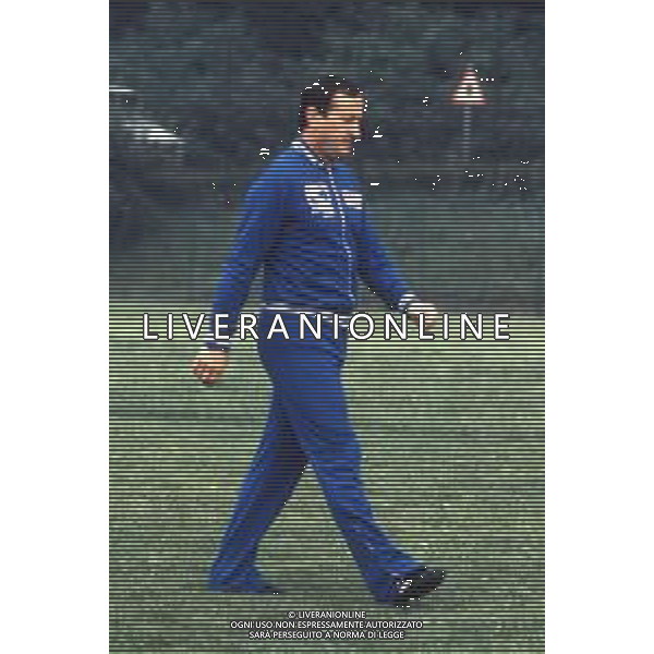 DIAP-RETROSPETTIVA GIUSEPPE MARCHIORO ALLENATORE NELLA FOTO GIUSEPPE MARCHIORO ALLENATORE COMO CALCIO NELL\'ANNO 1981 AG ALDO LIVERANI SAS