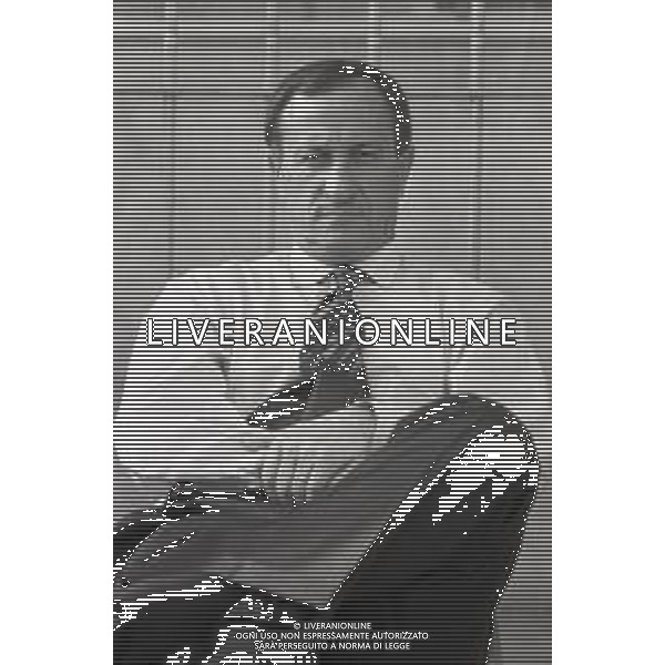 NEG-RETROSPETTIVA GIUSEPPE MARCHIORO ALLENATORE NELLA FOTO GIUSEPPE MARCHIORO ALLENATORE REGGIANA CALCIO NELL\'ANNO 1990-91 AG ALDO LIVERANI SAS 