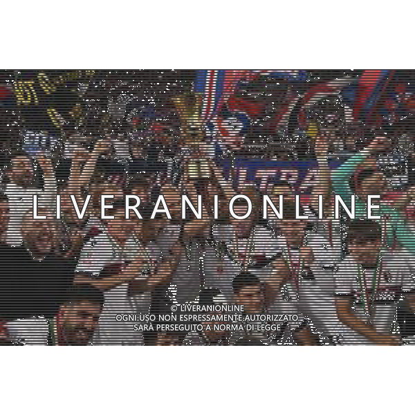 TVRG Milan vs Bologna nella foto giocatori Bologna con la Coppa Italia Roma 14-05-2025 Stadio Olimpico finale Coppa Italia Frecciarossa foto Roberto Garavaglia/Agenzia Aldo Liverani sas