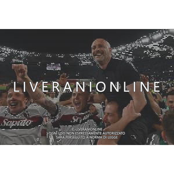 TVRG Milan vs Bologna nella foto Vincenzo Italiano allenatore Bologna e sulla SX Giovanni Fabbian (Bologna) e Emil Holm (Bologna) Roma 14-05-2025 Stadio Olimpico finale Coppa Italia Frecciarossa foto Roberto Garavaglia/Agenzia Aldo Liverani sas