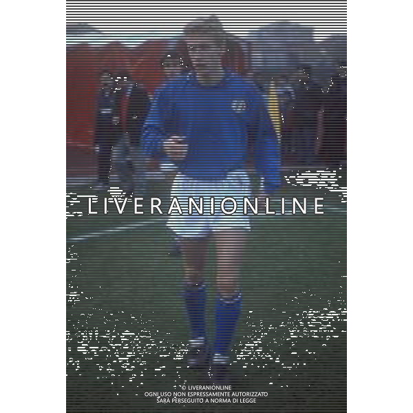 DIAP-RETROSPETTIVA SILVANO BENEDETTI CALCIATORE NELLA FOTO SILVANO BENEDETTI CON LA MAGLIA DELLA NAZIONALE ITALIANA UNDER 21 AG ALDO LIVERANI SAS