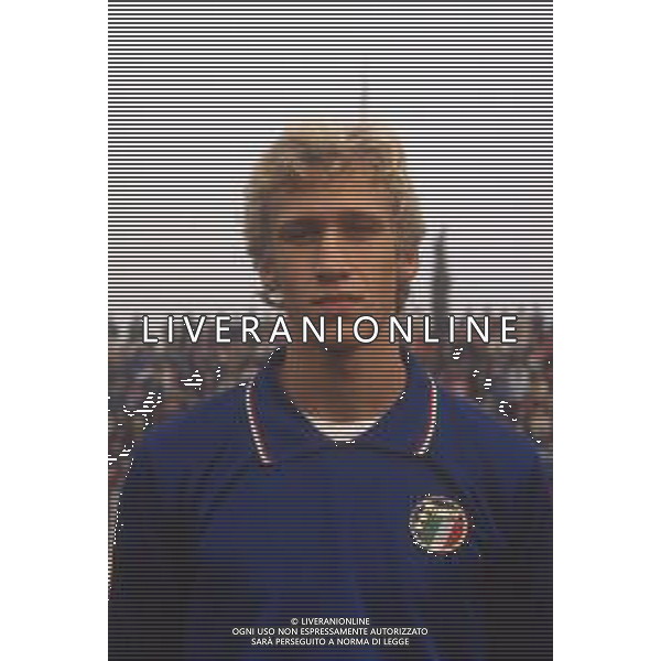 DIAP-RETROSPETTIVA SILVANO BENEDETTI CALCIATORE NELLA FOTO SILVANO BENEDETTI CON LA MAGLIA DELLA NAZIONALE ITALIANA UNDER 21 AG ALDO LIVERANI SAS