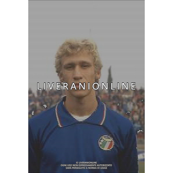 DIAP-RETROSPETTIVA SILVANO BENEDETTI CALCIATORE NELLA FOTO SILVANO BENEDETTI CON LA MAGLIA DELLA NAZIONALE ITALIANA UNDER 21 AG ALDO LIVERANI SAS
