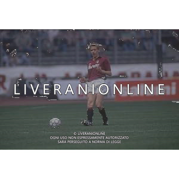DIAP-RETROSPETTIVA SILVANO BENEDETTI CALCIATORE NELLA FOTO SILVANO BENEDETTI CON LA MAGLIA DEL TORINO CALCIO AG ALDO LIVERANI SAS