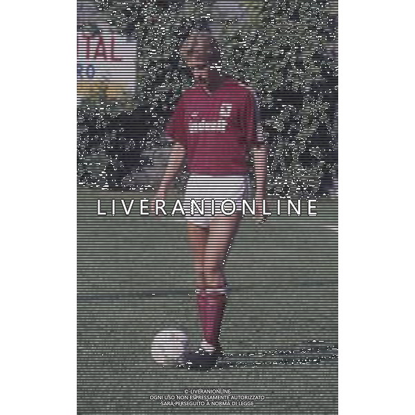 DIAP-RETROSPETTIVA SILVANO BENEDETTI CALCIATORE NELLA FOTO SILVANO BENEDETTI CON LA MAGLIA DEL TORINO CALCIO AG ALDO LIVERANI SAS