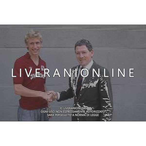 DIAP-RETROSPETTIVA SILVANO BENEDETTI CALCIATORE NELLA FOTO SILVANO BENEDETTI CON LA MAGLIA DEL TORINO CALCIO CON LUIGI RADICE AG ALDO LIVERANI SAS