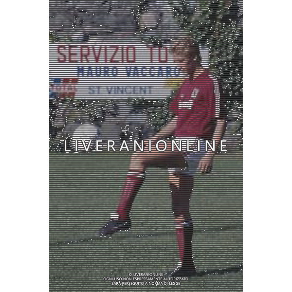 DIAP-RETROSPETTIVA SILVANO BENEDETTI CALCIATORE NELLA FOTO SILVANO BENEDETTI CON LA MAGLIA DEL TORINO CALCIO AG ALDO LIVERANI SAS