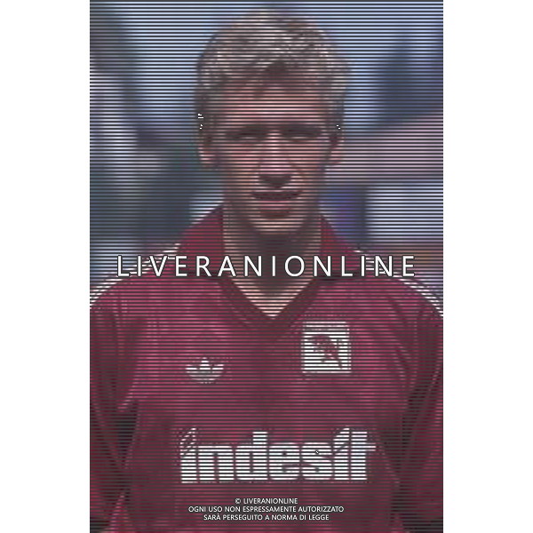 DIAP-RETROSPETTIVA SILVANO BENEDETTI CALCIATORE NELLA FOTO SILVANO BENEDETTI CON LA MAGLIA DEL TORINO CALCIO AG ALDO LIVERANI SAS