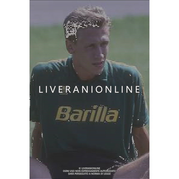 DIAP-RETROSPETTIVA SILVANO BENEDETTI CALCIATORE NELLA FOTO SILVANO BENEDETTI CON LA MAGLIA DEL ROMA CALCIO AG ALDO LIVERANI SAS