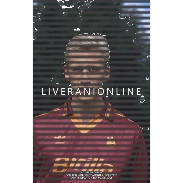 DIAP-RETROSPETTIVA SILVANO BENEDETTI CALCIATORE NELLA FOTO SILVANO BENEDETTI CON LA MAGLIA DEL ROMA CALCIO AG ALDO LIVERANI SAS