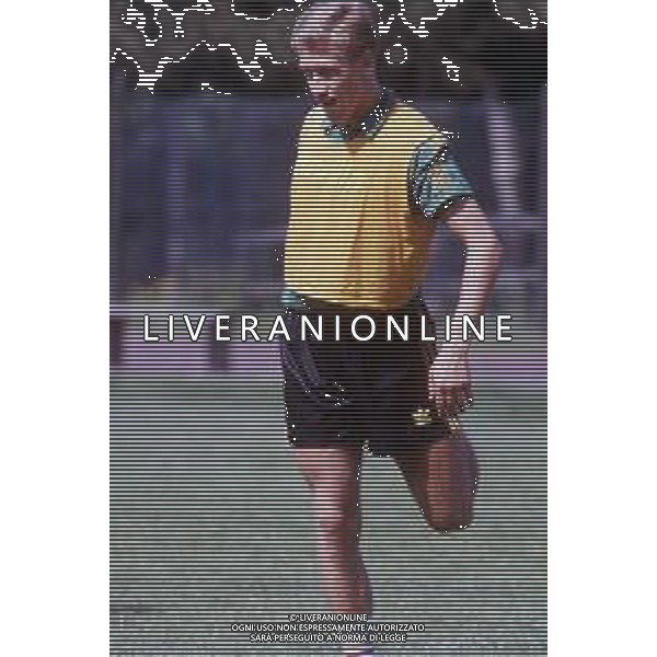 DIAP-RETROSPETTIVA SILVANO BENEDETTI CALCIATORE NELLA FOTO SILVANO BENEDETTI CON LA MAGLIA DEL ROMA CALCIO AG ALDO LIVERANI SAS