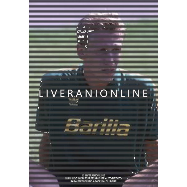 DIAP-RETROSPETTIVA SILVANO BENEDETTI CALCIATORE NELLA FOTO SILVANO BENEDETTI CON LA MAGLIA DEL ROMA CALCIO AG ALDO LIVERANI SAS