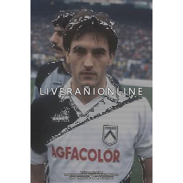 DIAP-RETROSPETTIVA LUIGI DE AGOSTINI CALCIATORE NELLA FOTO LUIGI DE AGOSTINI CON LA MAGLIA DELL\'UDINESE CALCIO AG ALDO LIVERANI SAS
