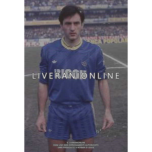 DIAP-RETROSPETTIVA LUIGI DE AGOSTINI CALCIATORE NELLA FOTO LUIGI DE AGOSTINI CON LA MAGLIA DEL VERONA CALCIO AG ALDO LIVERANI SAS