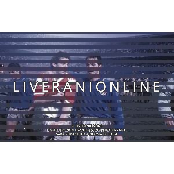 DIAP-RETROSPETTIVA LUIGI DE AGOSTINI CALCIATORE NELLA FOTO LUIGI DE AGOSTINI CON LA MAGLIA DELLA NAZIONALE ITALIANA E GIANLUCA VIIALLI AG ALDO LIVERANI SAS
