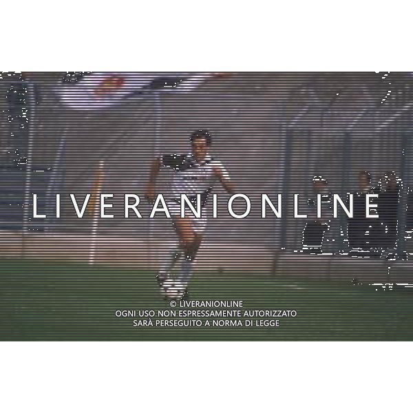 DIAP-RETROSPETTIVA LUIGI DE AGOSTINI CALCIATORE NELLA FOTO LUIGI DE AGOSTINI CON LA MAGLIA DELL\'UDINESE CALCIO AG ALDO LIVERANI SAS