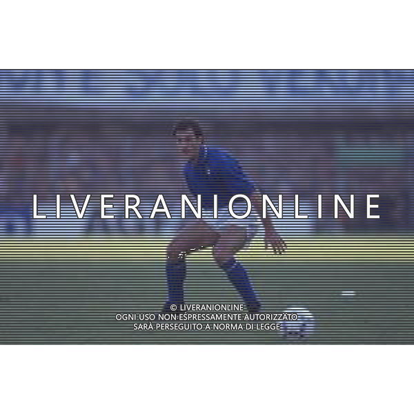 DIAP-RETROSPETTIVA LUIGI DE AGOSTINI CALCIATORE NELLA FOTO LUIGI DE AGOSTINI CON LA MAGLIA DELLA NAZIONALE ITALIANA AG ALDO LIVERANI SAS