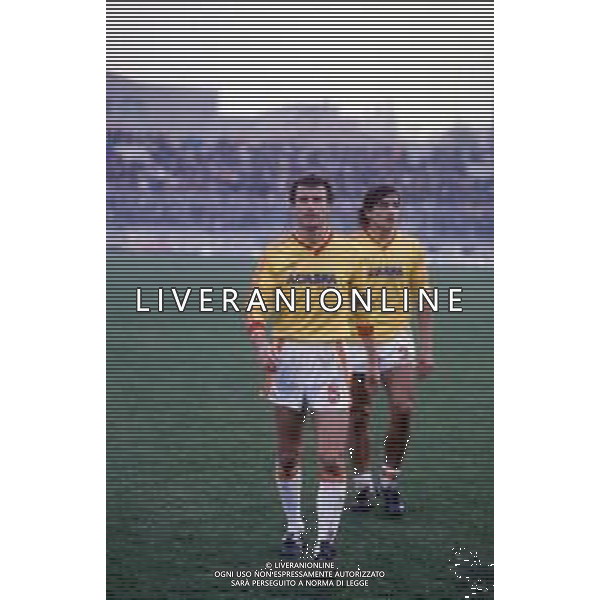 DIAP-RETROSPETTIVA LUIGI DANOVA CALCIATORE NELLA FOTO LUIGI DANOVA CON LA MAGLIA DEL LECCE CALCIO AG ALDO LIVERANI SAS