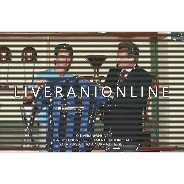 NEG COL-RETROSPETTIVA CHRISTIAN PANUCCI CALCIATORE NELLA FOTO CHRISTIAN PANUCCI ALLA PRESENTAZIONE IN SEDE ALL\'INTER CON GIACINTO FACCHETTI AG ALDO LIVERANI SAS