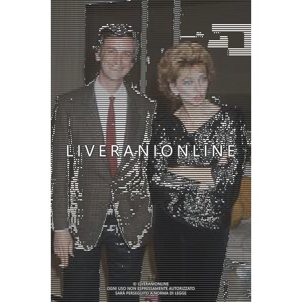 DIA- RETROSPETTIVA PIERO BADALONI GIORNALISTA NELLA FOTO PIERO BADALONI CON LA CONDUTTRICE TELEVISIVA ENRICA BONACCORTI NELL’ANNO 1986 AGENZIA ALDO LIVERANI SAS