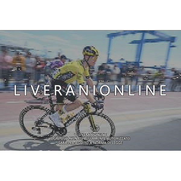 17-05-2025 Giro D\'italia; Tappa 08 Giulianova - Castelraimondo; 2025, Visma - Lease A Bike; Kruijswijk, Steven; Giulianova; ©SIROTTI - AGENZIA ALDO LIVERANI SAS
