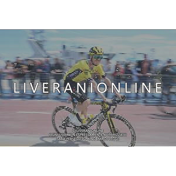 17-05-2025 Giro D\'italia; Tappa 08 Giulianova - Castelraimondo; 2025, Visma - Lease A Bike; Van Baarle, Dylan; Giulianova; ©SIROTTI - AGENZIA ALDO LIVERANI SAS