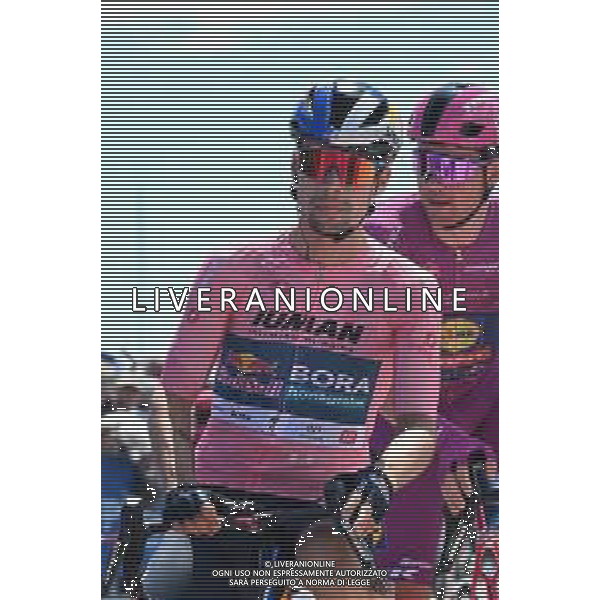 17-05-2025 Giro D\'italia; Tappa 08 Giulianova - Castelraimondo; 2025, Red Bull - Bora Hansgrohe; Roglic, Primoz; Giulianova; ©SIROTTI - AGENZIA ALDO LIVERANI SAS