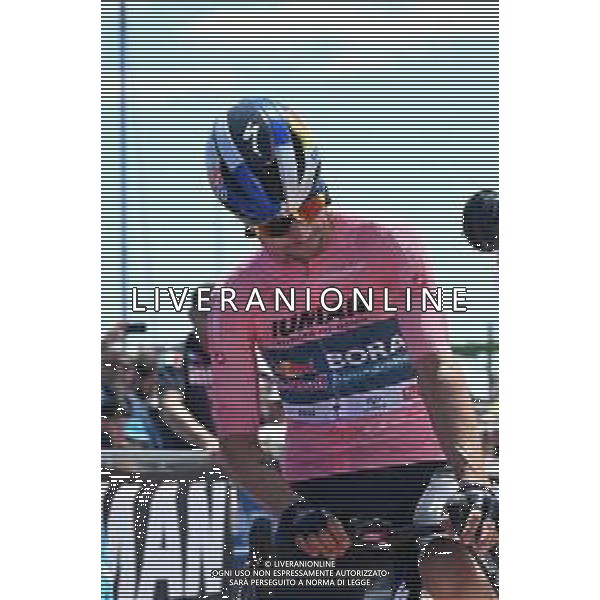 17-05-2025 Giro D\'italia; Tappa 08 Giulianova - Castelraimondo; 2025, Red Bull - Bora Hansgrohe; Roglic, Primoz; Giulianova; ©SIROTTI - AGENZIA ALDO LIVERANI SAS