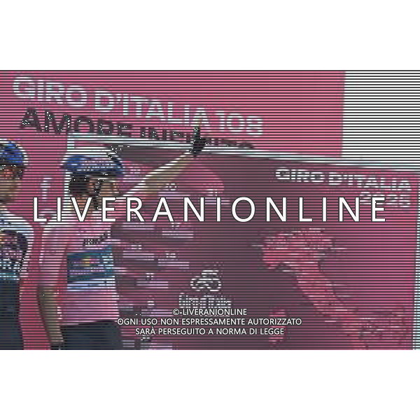 17-05-2025 Giro D\'italia; Tappa 08 Giulianova - Castelraimondo; 2025, Red Bull - Bora Hansgrohe; Roglic, Primoz; Giulianova; ©SIROTTI - AGENZIA ALDO LIVERANI SAS