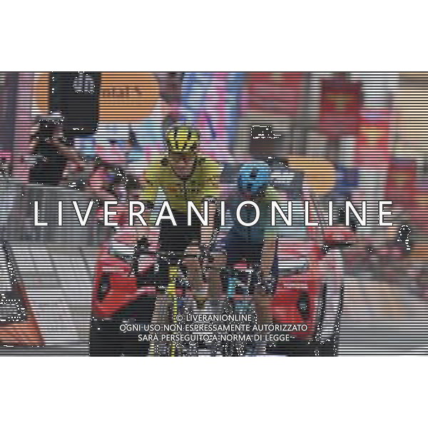 17-05-2025 Giro D\'italia; Tappa 08 Giulianova - Castelraimondo; 2025, Visma - Lease A Bike; 2025, Xds - Astana; Kelderman, Wilko; Ulissi, Diego; Castelraimondo; ©SIROTTI - AGENZIA ALDO LIVERANI SAS