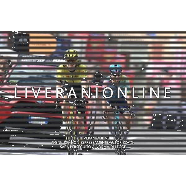 17-05-2025 Giro D\'italia; Tappa 08 Giulianova - Castelraimondo; 2025, Visma - Lease A Bike; 2025, Xds - Astana; Kelderman, Wilko; Ulissi, Diego; Castelraimondo; ©SIROTTI - AGENZIA ALDO LIVERANI SAS