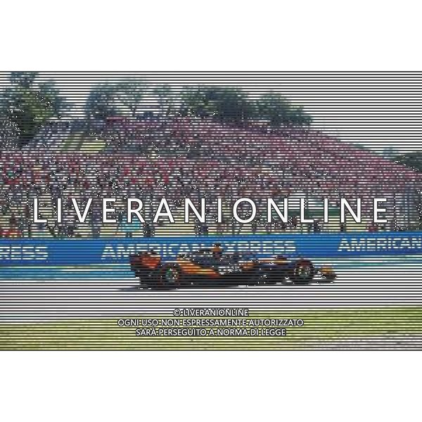 IMOLA 16 05 2025 AUTODROMO ENZO E DINO FERRARI SABATO PER POLE POSITION FORMULA 1 GRAN PREMIO DEL MADE IN ITALY E DELL\'EMILIA ROMAGNA PROVE LIBERE NELLA FOTO OSCAR PIASTRI MCLAREN ALLA CURVA RIVAZZA ©SANNA - AGENZIA ALDO LIVERANI SAS