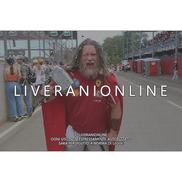 IMOLA 16 05 2025 AUTODROMO ENZO E DINO FERRARI SABATO PER POLE POSITION FORMULA 1 GRAN PREMIO DEL MADE IN ITALY E DELL\'EMILIA ROMAGNA PROVE LIBERE NELLA FOTO TIFOSO DELLA FERRARI ©SANNA - AGENZIA ALDO LIVERANI SAS