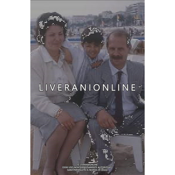 DIAP-RETROSPETTIVA SALVATORE CASCIO ATTORE NELLA FOTO SALVATORE CASCIO A CANNES NELL\'ANNO 1989 CON IL PADRE E LA MADRE AG THEMA-AG ALDO LIVERANI SAS