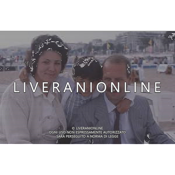 DIAP-RETROSPETTIVA SALVATORE CASCIO ATTORE NELLA FOTO SALVATORE CASCIO A CANNES NELL\'ANNO 1989 CON IL PADRE E LA MADRE AG THEMA-AG ALDO LIVERANI SAS