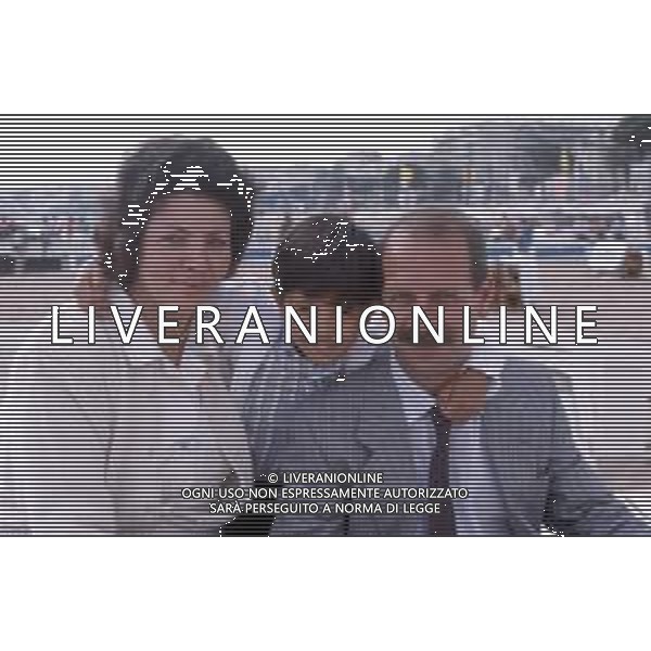 DIAP-RETROSPETTIVA SALVATORE CASCIO ATTORE NELLA FOTO SALVATORE CASCIO A CANNES NELL\'ANNO 1989 CON IL PADRE E LA MADRE AG THEMA-AG ALDO LIVERANI SAS