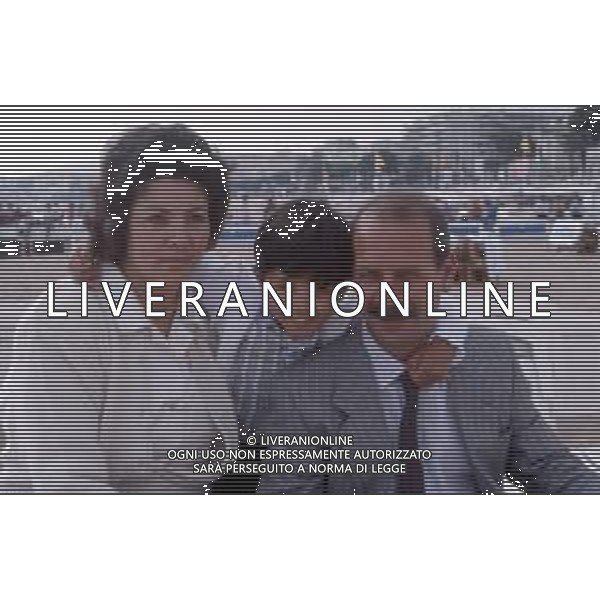 DIAP-RETROSPETTIVA SALVATORE CASCIO ATTORE NELLA FOTO SALVATORE CASCIO A CANNES NELL\'ANNO 1989 CON IL PADRE E LA MADRE AG THEMA-AG ALDO LIVERANI SAS