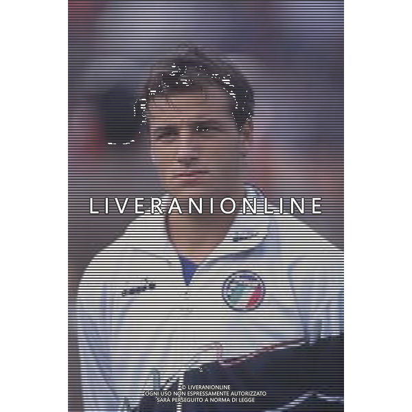 DIAP-RETROSPETTIVA CHRISTIAN LANTIGNOTTI CALCIATORE NELLA FOTO CHRISTIAN LANTIGNOTTI CON LA MAGLIA DELLA NAZIONALE ITALIANA DELL\'UNDER 21 DI CALCIO NELL\'ANNO 1990 AG ALDO LIVERANI SAS